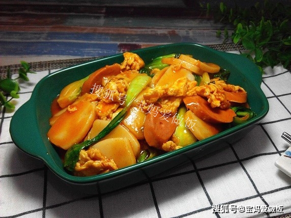 
路边摊的炒年糕 在家就能轻松做 简朴好吃 赶快试试！-MK电竞(图1)