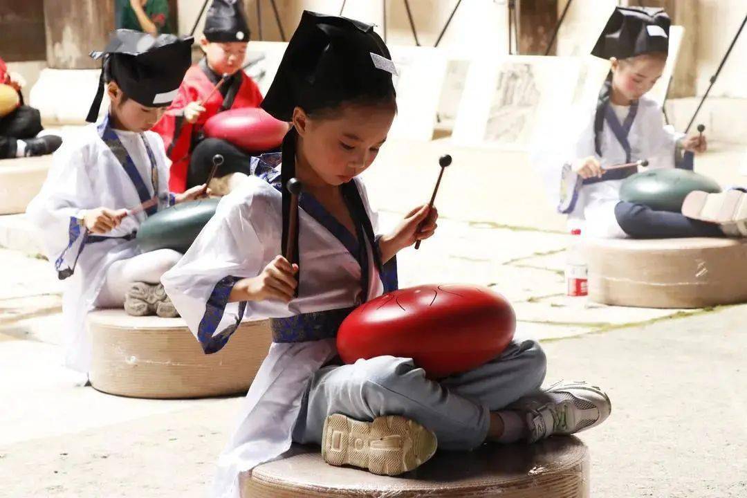 
多图＋视频→当“网红大V”遇见水东古镇……_MK电竞(图15)